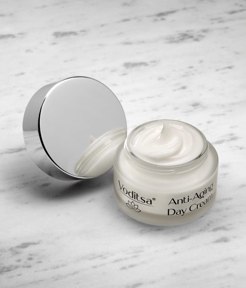 Озаряващ дневен крем против бръчки  